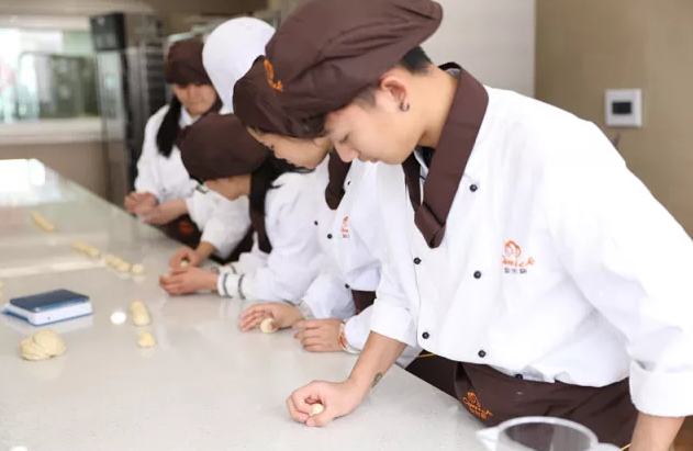 西安欧米奇西点西餐学校新学员