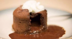 “包藏祸心”的巧克力熔岩蛋糕