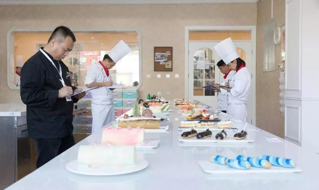 特别的感恩节大餐--欧米奇校园西点大赛落幕