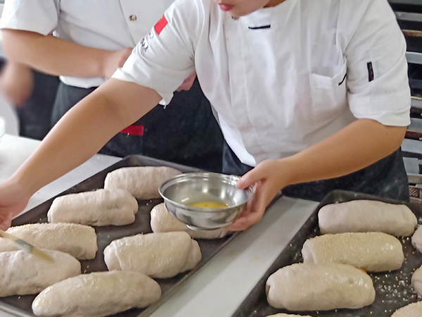 蛋糕培训班要多少钱？学成后好找工作吗？