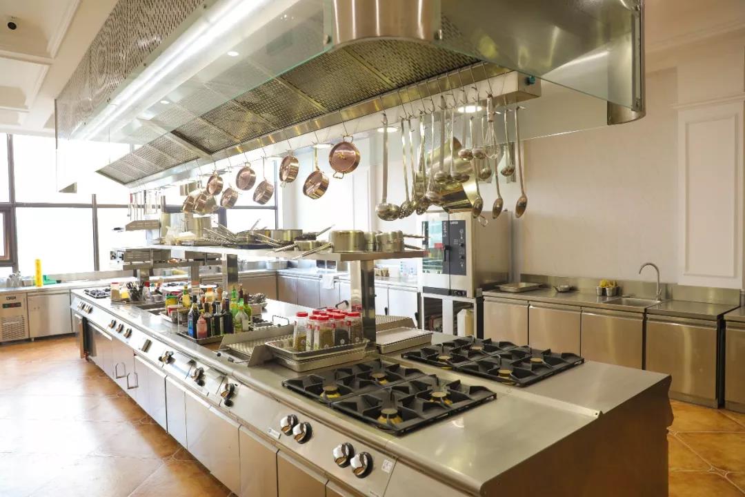 酒酿烤面包 看这几招！_西安西点培训学校