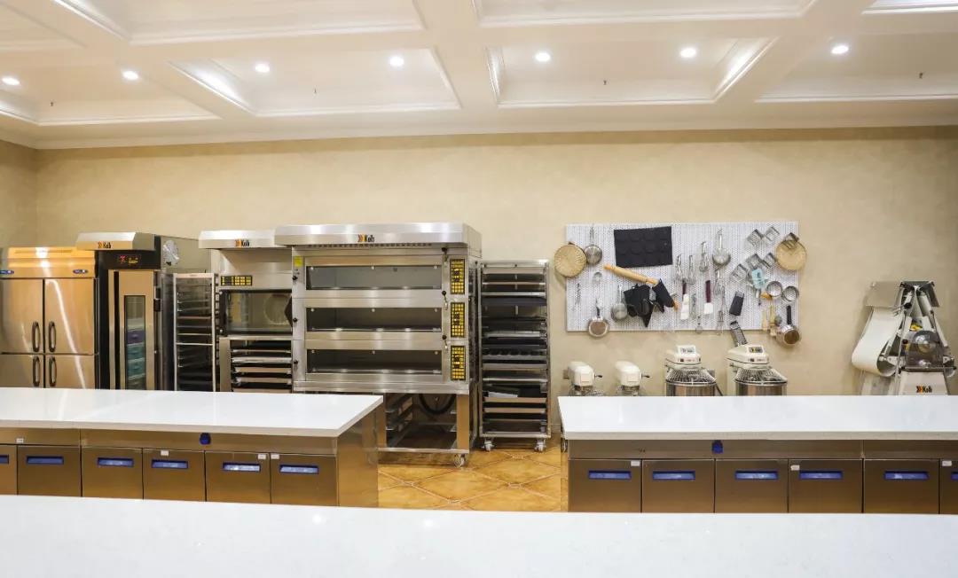 西点师证和烘焙师证一样吗？有什么不同吗？