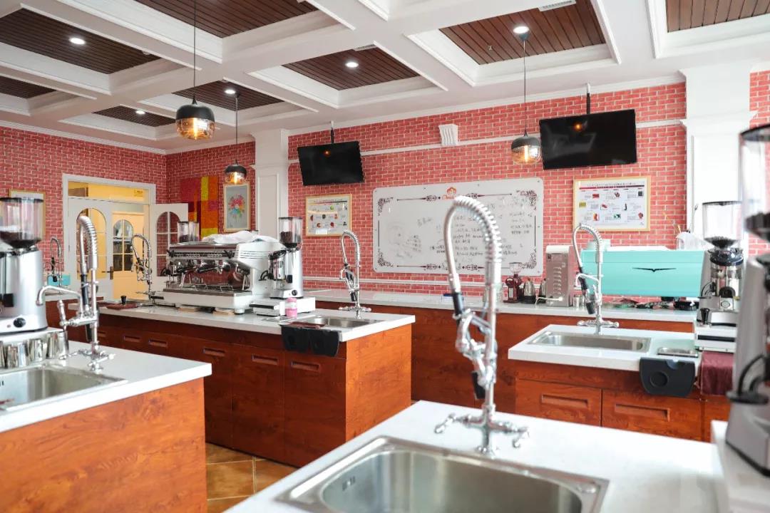 西点烘焙学费贵知道是什么原因吗_西安西点培训