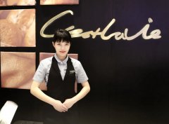 在圆梦的路上，她一步一个脚印……