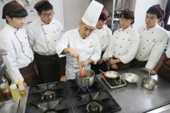 大咖进校园 | 五星级酒店西餐名厨来校公开授课